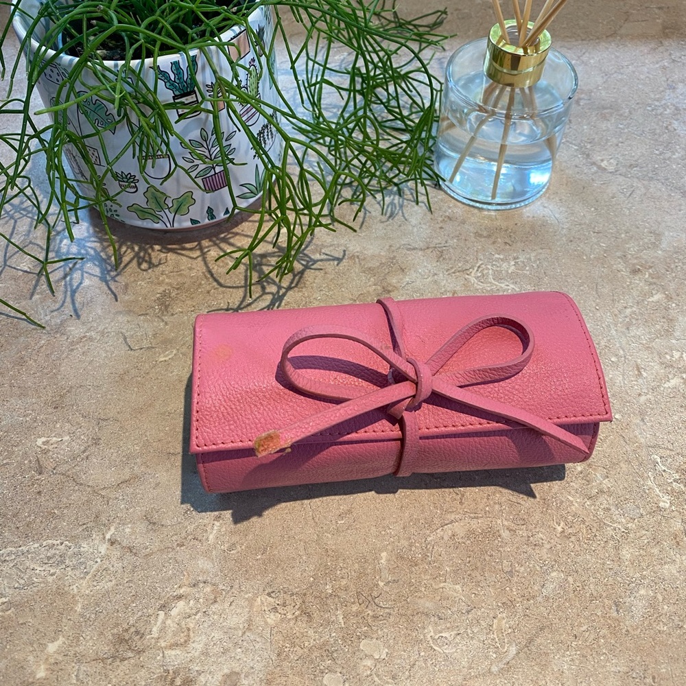 Pink Accessory Travel Holder 🎀